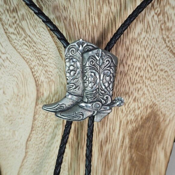 EGE Vintage 9'92 Pewter Western Cowboy Boots Bolo Tie - Picture 1 of 7